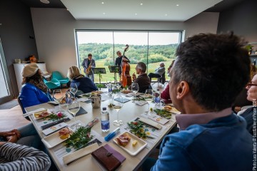 Alfonso Deidda  alto sax, flaute – Alessio Zoratto: double bass