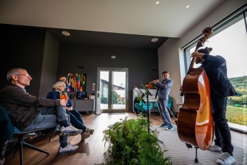 Alfonso Deidda  alto sax, flaute – Alessio Zoratto: double bass