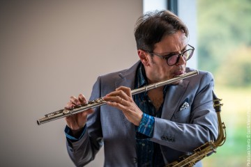 Alfonso Deidda  alto sax, flaute – Alessio Zoratto: double bass