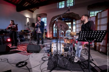 ANAiS DRAGO “Relevé” Anais Drago: violin, electronics - Federico Calcagno: clarinets - Max Trabucco: drums