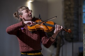 ANAiS DRAGO “Relevé” Anais Drago: violin, electronics - Federico Calcagno: clarinets - Max Trabucco: drums