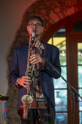 ANAiS DRAGO “Relevé” Anais Drago: violin, electronics - Federico Calcagno: clarinets - Max Trabucco: drums