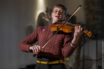 ANAiS DRAGO “Relevé” Anais Drago: violin, electronics - Federico Calcagno: clarinets - Max Trabucco: drums