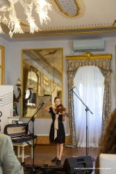 Capriva del Friuli, 23-10-2021 - JAZZ&WINE OF PEACE 2021 - Circolo Culturale  Controtempo -  Castello di Spessa - ANAIS DRAGO “Solitudo” (Italy) - Anais Drago: violino, live electronics  - Foto © 2021 Luciano Rossetti / Phocus Agency