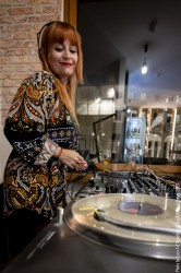 Angie Backtomono, DJ Set