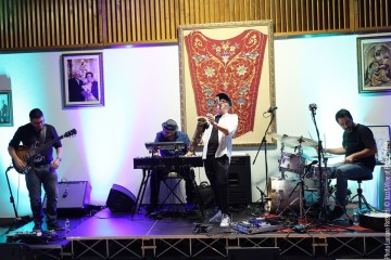 Alberto Gurrisi: hammond – Emiliano Vernizzi: sax – Michele Bianchi: guitar – Michele Morari: drums