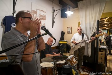 Cormons, 21/10/2021 - Osteria ristorantino In Taberna - Jazz&Wine of Peace 2021 - Bluesiana - Gianni Massarutto: armoniche - Keivan Djafarizad: tastiere, chitarra - Maurizio Moschini: basso - Massimo Del Rio: batteria - Foto Luca A. d'Agostino/Phocus Agency © 2021