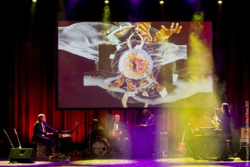 Tommaso Colliva: production - Enrico Gabrielli: keyboards, piano, sax, percussion - Massimo Martellotta: guitar, synth - Fabio Rondanini: drums – Roberto Dragonetti: bass