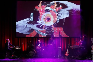 Tommaso Colliva: production - Enrico Gabrielli: keyboards, piano, sax, percussion - Massimo Martellotta: guitar, synth - Fabio Rondanini: drums – Roberto Dragonetti: bass