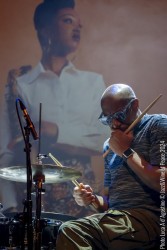 Camilla George: alto sax - Renato Paris: keys, voice - Dan Casimir: bass - Rod Youngs: drums