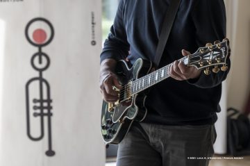 Lucinico, 25-10-2021 - JAZZ&WINE OF PEACE 2021 - Circolo Culturale  Controtempo  - Villa Attems Cernozza de Postcastro - DAVID HELBOCK, SEBASTIAN STUDNITZKY, ARNE JANSEN “THE NEW COOL” - David Helbock: piano, electronics;
Sebastian Studnitzky: trumpet, electronics;
Arne Jansen: guitar, electronics - Foto © 2021 Luca d’Agostino / Phocus Agency