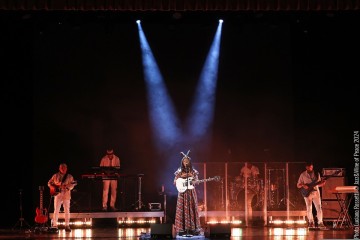 Fatoumata Diawara, voce - Juan Finger, bass - Jurandir Santana, guitar - Fernando Tejero, keys - Willy Ombe, drums