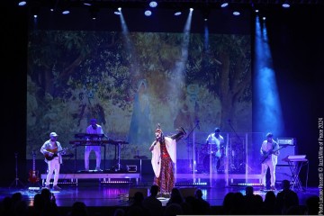 Fatoumata Diawara, voce - Juan Finger, bass - Jurandir Santana, guitar - Fernando Tejero, keys - Willy Ombe, drums