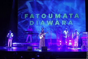 Fatoumata Diawara, voce - Juan Finger, bass - Jurandir Santana, guitar - Fernando Tejero, keys - Willy Ombe, drums