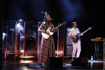 Fatoumata Diawara, voce - Juan Finger, bass - Jurandir Santana, guitar - Fernando Tejero, keys - Willy Ombe, drums