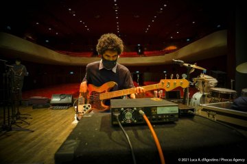 Sacile, 22/05/2021 - Controtempo - Teatro Zancanaro - Il Volo del Jazz - GIANLUCA PETRELLA “Cosmic Renaissance” - Gianluca Petrella: trombone, laptop, moog, effetti - Mirco Rubegni: tromba - Blake Franchetto: basso - Federico Scettri: batteria, laptop25 - Simone Padovani: percussioni - Foto Luca A. d’Agostino / Phocus Agency © 2021
