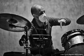 Sacile, 22/05/2021 - Controtempo - Teatro Zancanaro - Il Volo del Jazz - GIANLUCA PETRELLA “Cosmic Renaissance” - Gianluca Petrella: trombone, laptop, moog, effetti - Mirco Rubegni: tromba - Blake Franchetto: basso - Federico Scettri: batteria, laptop25 - Simone Padovani: percussioni - Foto Luca A. d’Agostino / Phocus Agency © 2021