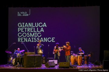 Sacile, 22/05/2021 - Controtempo - Teatro Zancanaro - Il Volo del Jazz - GIANLUCA PETRELLA “Cosmic Renaissance” - Gianluca Petrella: trombone, laptop, moog, effetti - Mirco Rubegni: tromba - Blake Franchetto: basso - Federico Scettri: batteria, laptop25 - Simone Padovani: percussioni - Foto Luca A. d’Agostino / Phocus Agency © 2021