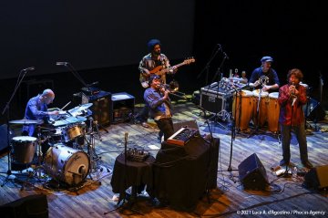 Sacile, 22/05/2021 - Controtempo - Teatro Zancanaro - Il Volo del Jazz - GIANLUCA PETRELLA “Cosmic Renaissance” - Gianluca Petrella: trombone, laptop, moog, effetti - Mirco Rubegni: tromba - Blake Franchetto: basso - Federico Scettri: batteria, laptop25 - Simone Padovani: percussioni - Foto Luca A. d’Agostino / Phocus Agency © 2021