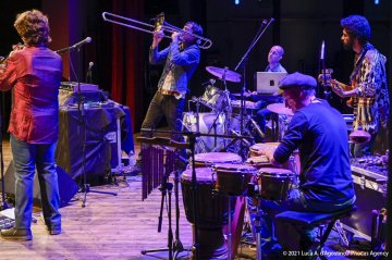 Sacile, 22/05/2021 - Controtempo - Teatro Zancanaro - Il Volo del Jazz - GIANLUCA PETRELLA “Cosmic Renaissance” - Gianluca Petrella: trombone, laptop, moog, effetti - Mirco Rubegni: tromba - Blake Franchetto: basso - Federico Scettri: batteria, laptop25 - Simone Padovani: percussioni - Foto Luca A. d’Agostino / Phocus Agency © 2021