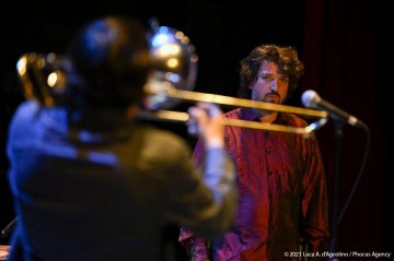 Sacile, 22/05/2021 - Controtempo - Teatro Zancanaro - Il Volo del Jazz - GIANLUCA PETRELLA “Cosmic Renaissance” - Gianluca Petrella: trombone, laptop, moog, effetti - Mirco Rubegni: tromba - Blake Franchetto: basso - Federico Scettri: batteria, laptop25 - Simone Padovani: percussioni - Foto Luca A. d’Agostino / Phocus Agency © 2021