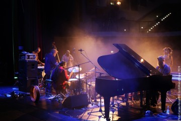 Ndoho Ange - Thomas de Pourquery - Pasquale Mirra - Joshua Abrams - Hamid Drake