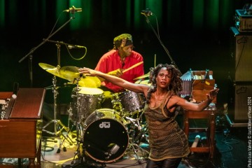 Ndoho Ange - Thomas de Pourquery - Pasquale Mirra - Joshua Abrams - Hamid Drake