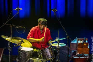 Ndoho Ange - Thomas de Pourquery - Pasquale Mirra - Joshua Abrams - Hamid Drake