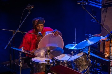 Ndoho Ange - Thomas de Pourquery - Pasquale Mirra - Joshua Abrams - Hamid Drake