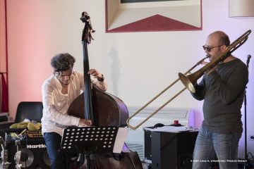 Lucinico, 24-10-2021 - JAZZ&WINE OF PEACE 2021 - Circolo Culturale  Controtempo  - Villa Attems Cernozza de Postcastro - HUMAIR, BLASER, KÄNZIG “HELVETICUS” - Daniel Humair: drums;
Samuel Blaser: trombone;
Heiri Känzig: double bass - Foto © 2021 Luca d’Agostino / Phocus Agency