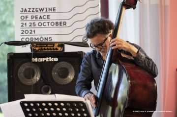 Lucinico, 24-10-2021 - JAZZ&WINE OF PEACE 2021 - Circolo Culturale  Controtempo  - Villa Attems Cernozza de Postcastro - HUMAIR, BLASER, KÄNZIG “HELVETICUS” - Daniel Humair: drums;
Samuel Blaser: trombone;
Heiri Känzig: double bass - Foto © 2021 Luca d’Agostino / Phocus Agency