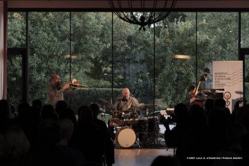 Lucinico, 24-10-2021 - JAZZ&WINE OF PEACE 2021 - Circolo Culturale  Controtempo  - Villa Attems Cernozza de Postcastro - HUMAIR, BLASER, KÄNZIG “HELVETICUS” - Daniel Humair: drums;
Samuel Blaser: trombone;
Heiri Känzig: double bass - Foto © 2021 Luca d’Agostino / Phocus Agency