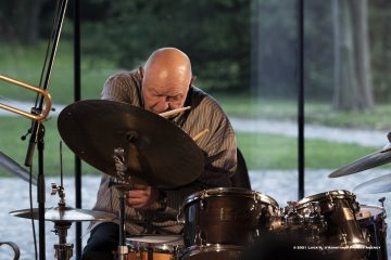 Lucinico, 24-10-2021 - JAZZ&WINE OF PEACE 2021 - Circolo Culturale  Controtempo  - Villa Attems Cernozza de Postcastro - HUMAIR, BLASER, KÄNZIG “HELVETICUS” - Daniel Humair: drums;
Samuel Blaser: trombone;
Heiri Känzig: double bass - Foto © 2021 Luca d’Agostino / Phocus Agency