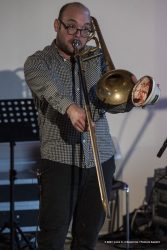 Lucinico, 24-10-2021 - JAZZ&WINE OF PEACE 2021 - Circolo Culturale  Controtempo  - Villa Attems Cernozza de Postcastro - HUMAIR, BLASER, KÄNZIG “HELVETICUS” - Daniel Humair: drums;
Samuel Blaser: trombone;
Heiri Känzig: double bass - Foto © 2021 Luca d’Agostino / Phocus Agency