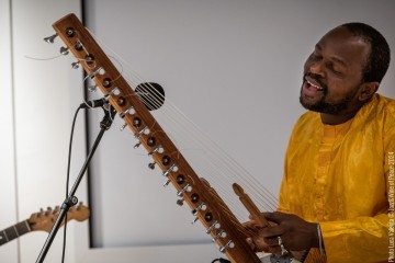 Jali Babou Saho voice, kora - Luca Zennaro guitar - Simone Serafini double bass