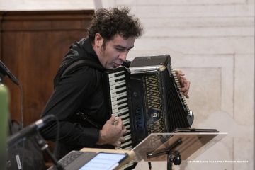 J&W22_GirottoAbbracciante