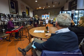 Cormons, 22-10-2021 - JAZZ&WINE OF PEACE 2021 - Circolo Culturale  Controtempo -  Enoteca di Cormons - Round Midnight - JazzInDuo -  Letizia Felluga: voice - Alessandro Scolz: keyboards - Foto © 2021 Luca Valenta / Phocus Agency