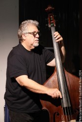 Joe Hertenstein drums - Ray Anderson   trombone - Michael Moore: alto sax, clarinet - Michael Formanek  bass