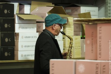 Joe Hertenstein drums - Ray Anderson   trombone - Michael Moore: alto sax, clarinet - Michael Formanek  bass