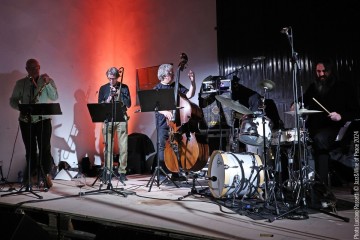 Joe Hertenstein drums - Ray Anderson   trombone - Michael Moore: alto sax, clarinet - Michael Formanek  bass