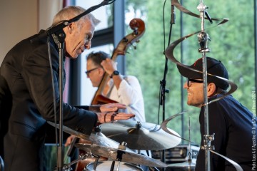 JOE LOCKE Quartet plus guest MATTEO PREFUMO  - Joe Locke: vibes - Jim Ridl: piano - Lorin Cohen: double bass, bass – Vladimir Kostadinovic: drums - Matteo Prefumo: guitar