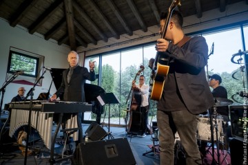 JOE LOCKE Quartet plus guest MATTEO PREFUMO  - Joe Locke: vibes - Jim Ridl: piano - Lorin Cohen: double bass, bass – Vladimir Kostadinovic: drums - Matteo Prefumo: guitar
