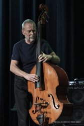 Gorizia, 23-10-2021 - JAZZ&WINE OF PEACE 2021 - Circolo Culturale  Controtempo - Teatro Comunale Giuseppe Verdi - JOHN SCOFIELD & DAVE HOLLAND DUO - John Scofield: guitar;
Dave Holland: double bass - Foto © 2021 Luca d’Agostino / Phocus Agency
