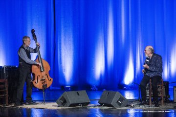 Gorizia, 23-10-2021 - JAZZ&WINE OF PEACE 2021 - Circolo Culturale  Controtempo - Teatro Comunale Giuseppe Verdi - JOHN SCOFIELD & DAVE HOLLAND DUO - John Scofield: guitar;
Dave Holland: double bass - Foto © 2021 Luciano Rossetti / Phocus Agency