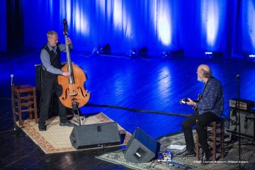 Gorizia, 23-10-2021 - JAZZ&WINE OF PEACE 2021 - Circolo Culturale  Controtempo - Teatro Comunale Giuseppe Verdi - JOHN SCOFIELD & DAVE HOLLAND DUO - John Scofield: guitar;
Dave Holland: double bass - Foto © 2021 Luciano Rossetti / Phocus Agency