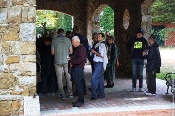 Louise Knobil: bass, voice - Chloé Marsigny: bass clarinet, effects - Vincent Andreae: drums