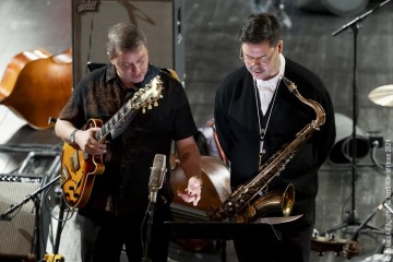 Kurt Rosenwinkel guitar - Seamus Blake  sax - Ben Street bass - Jeff Ballard drums