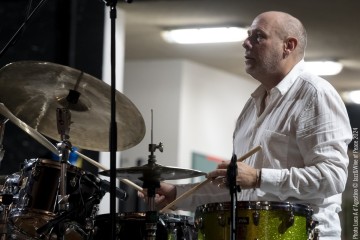 Kurt Rosenwinkel guitar - Seamus Blake  sax - Ben Street bass - Jeff Ballard drums