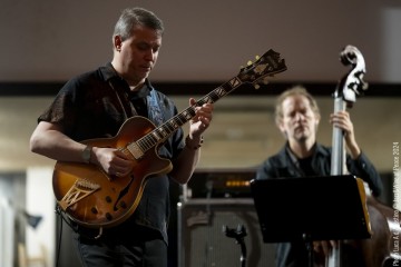 Kurt Rosenwinkel guitar - Seamus Blake  sax - Ben Street bass - Jeff Ballard drums
