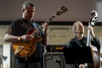 Kurt Rosenwinkel guitar - Seamus Blake  sax - Ben Street bass - Jeff Ballard drums